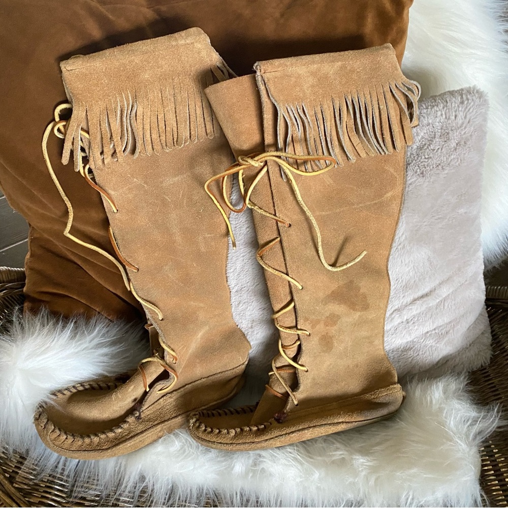 Vintage Minnetonka Tall suede moccasins